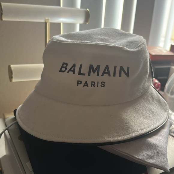 BALMAIN White B-Army Bucket Hat - Picture 9 of 10